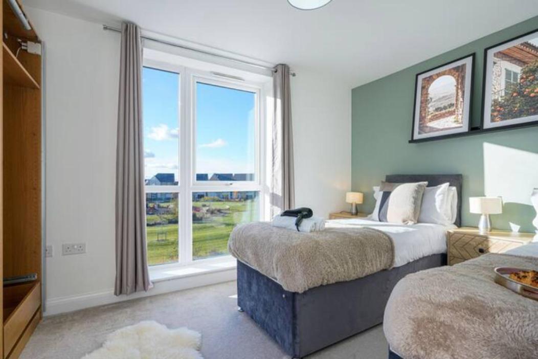 Holiday home Centre Retreat: 4br Smart With Free Parking Milton Keynes