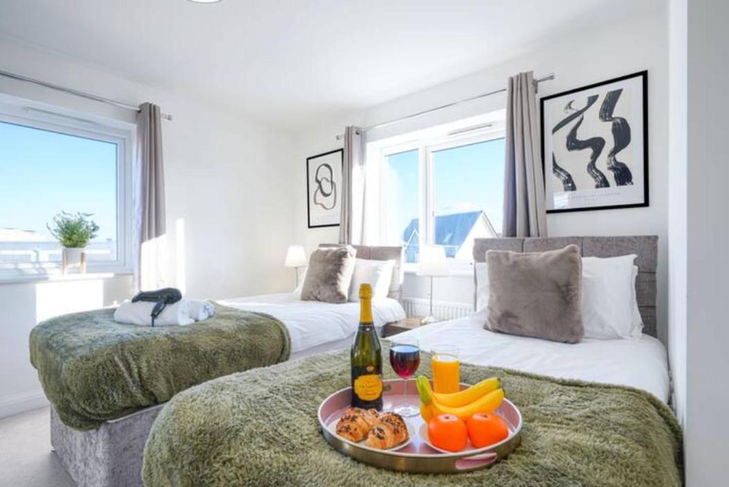 Centre Retreat: 4br Smart With Free Parking Holiday home *